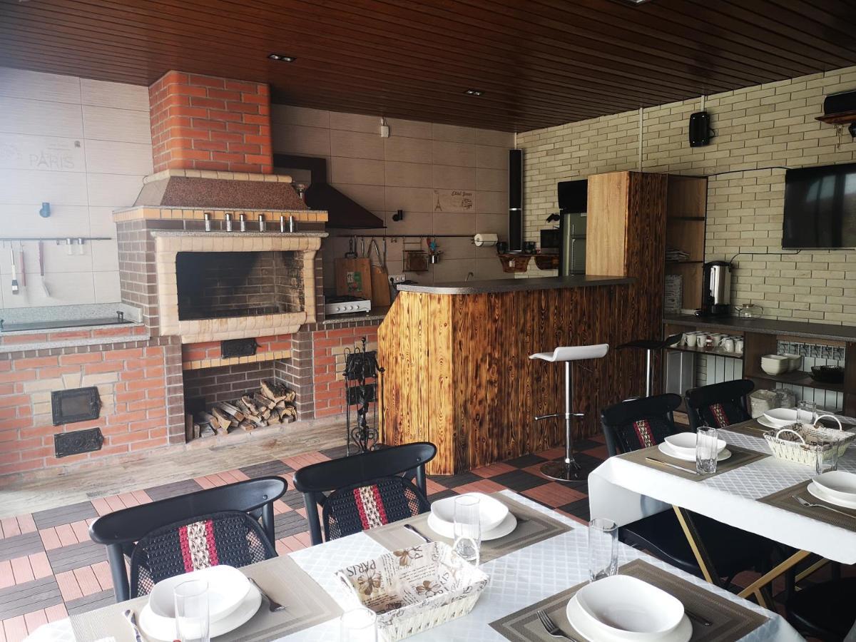 Гостевой Дом Discovery Almaty Esterno foto